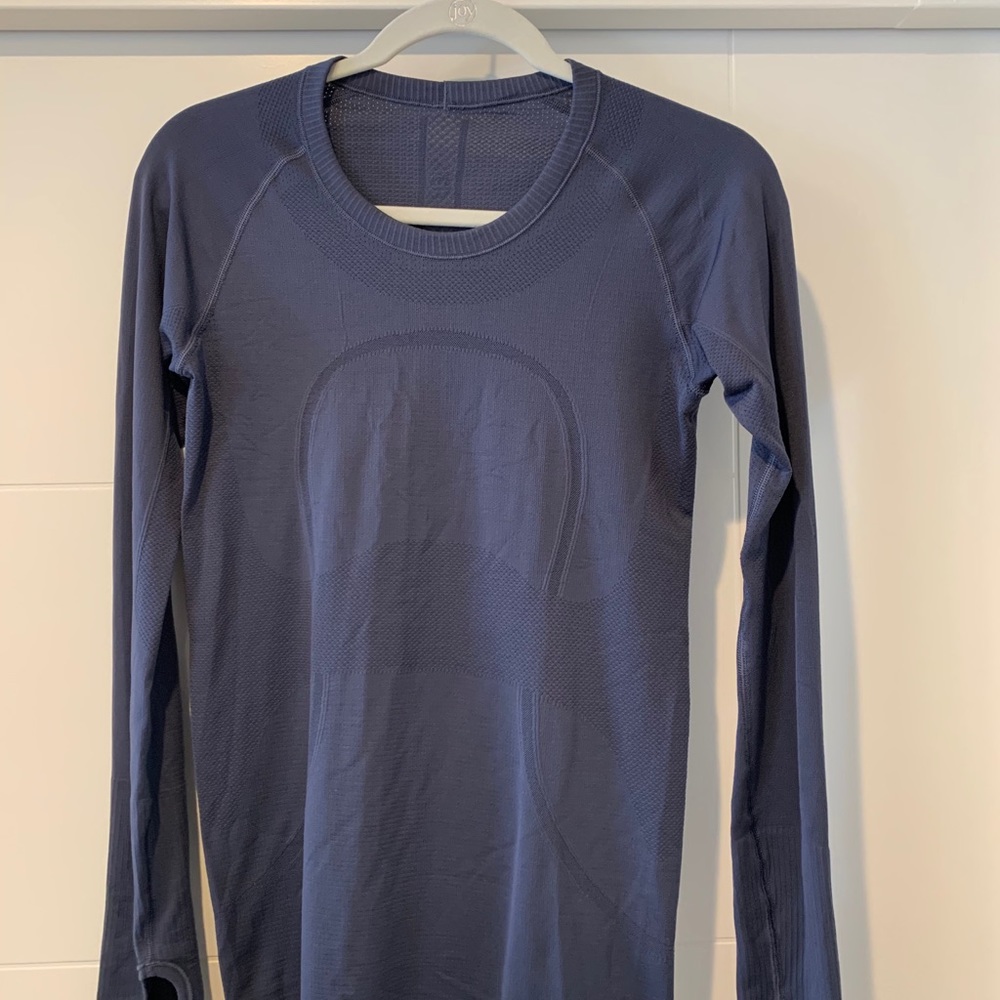 Swiftly Tech Long Sleeve in Dazed - si…